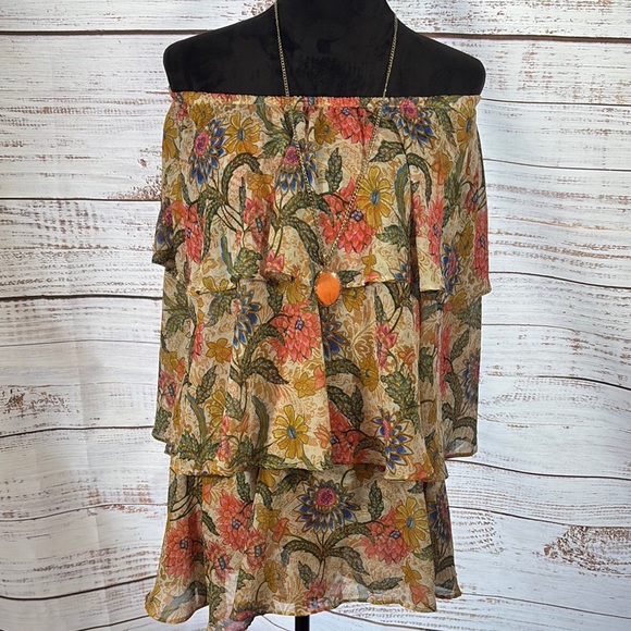 Show Me Your MuMu Tops - Show Me Your MuMu Multicolor Floral Off-Shoulder Blouse‎
